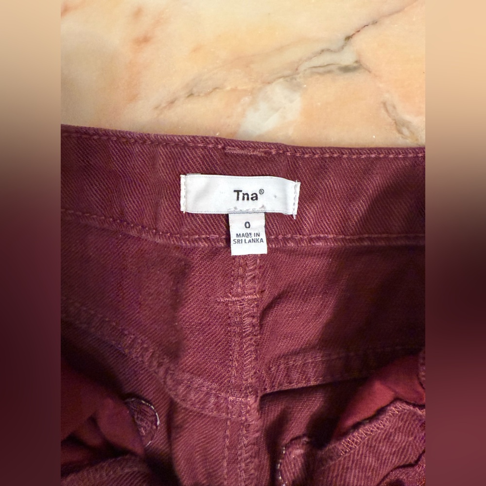 Aritzia Tna Straight Leg Pants in Burgundy